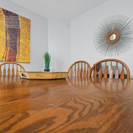 Newly Rehabbed Greystone With 2 Private Apartments, Backyard, Garage, Laundry, Close To Expressway Chicago Buitenkant foto